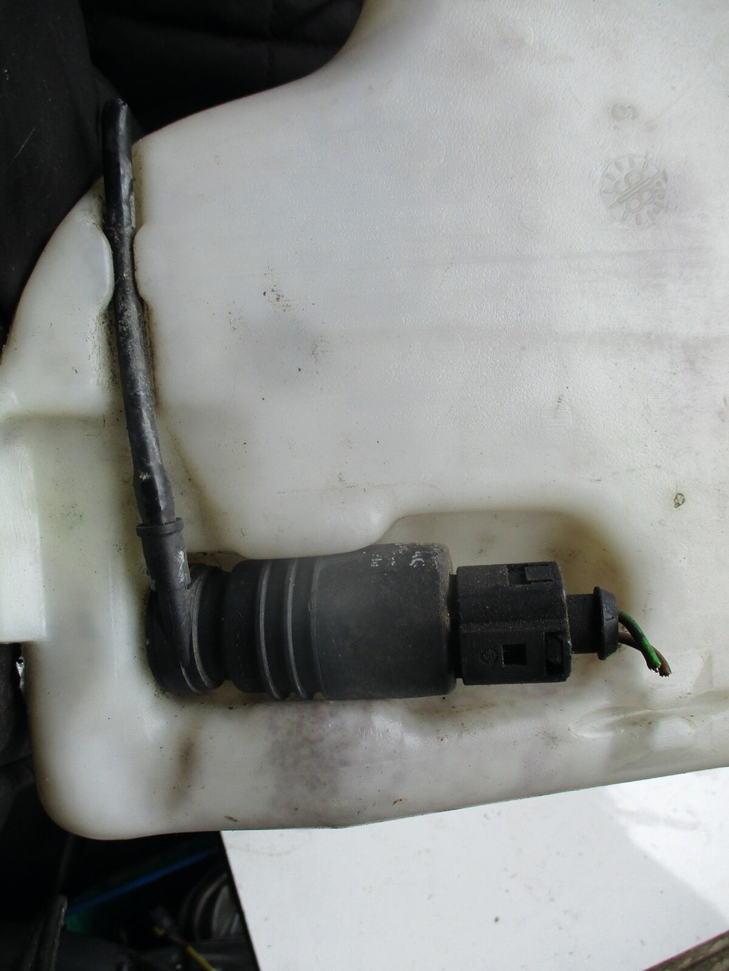 VW VOLKSWAGEN GOLF MK3 WATER TANK 1H0955453