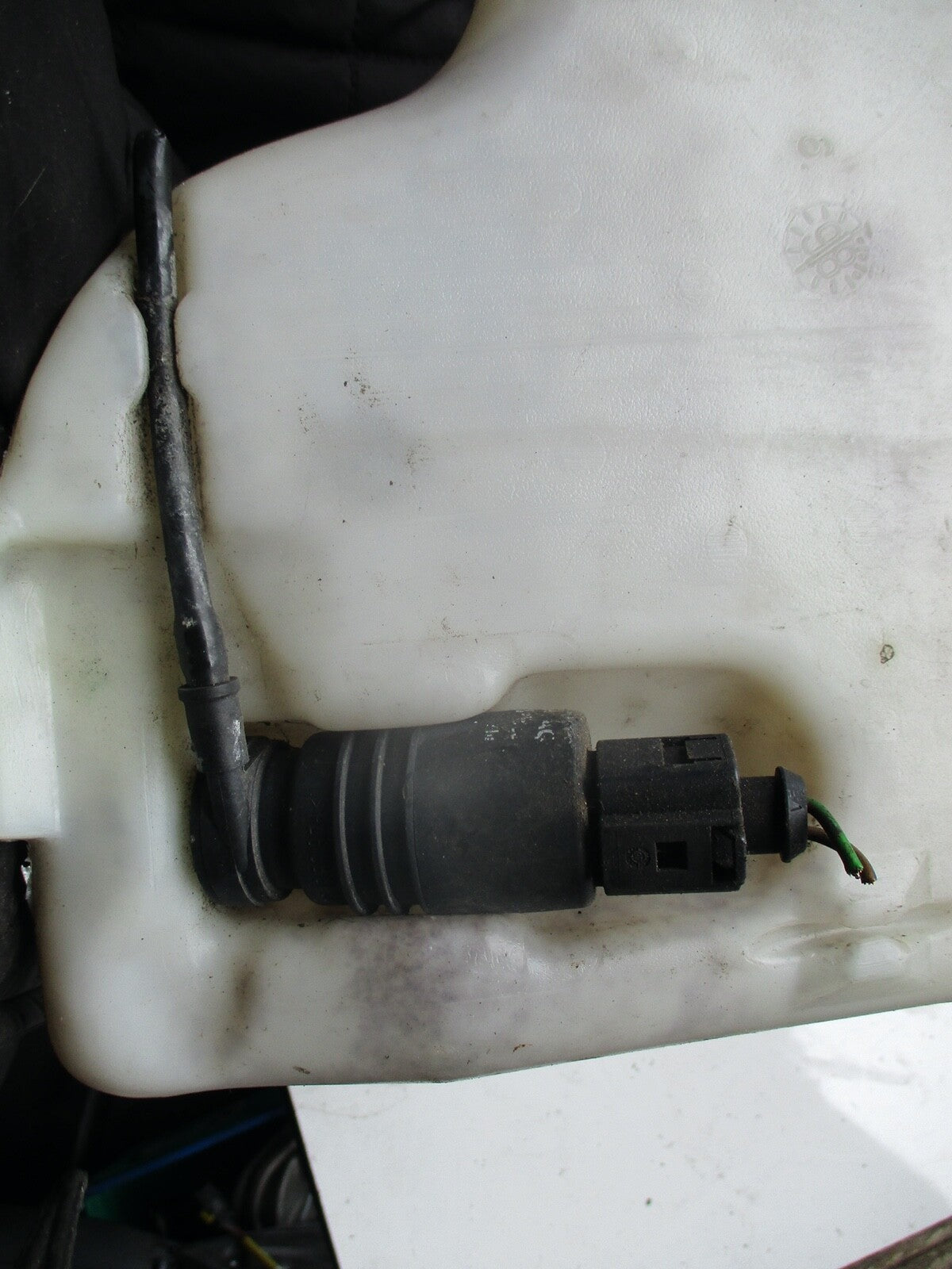 VW VOLKSWAGEN GOLF MK3 WATER TANK 1H0955453