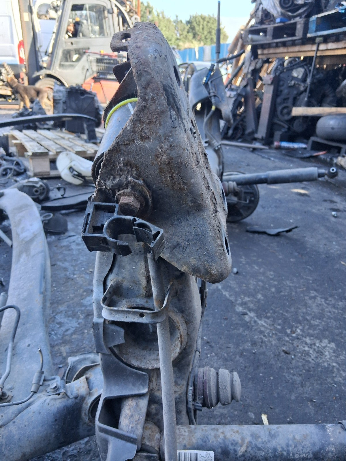 2012 PEUGEOT 208 COMPLETE REAR AXLE DISC TYPE