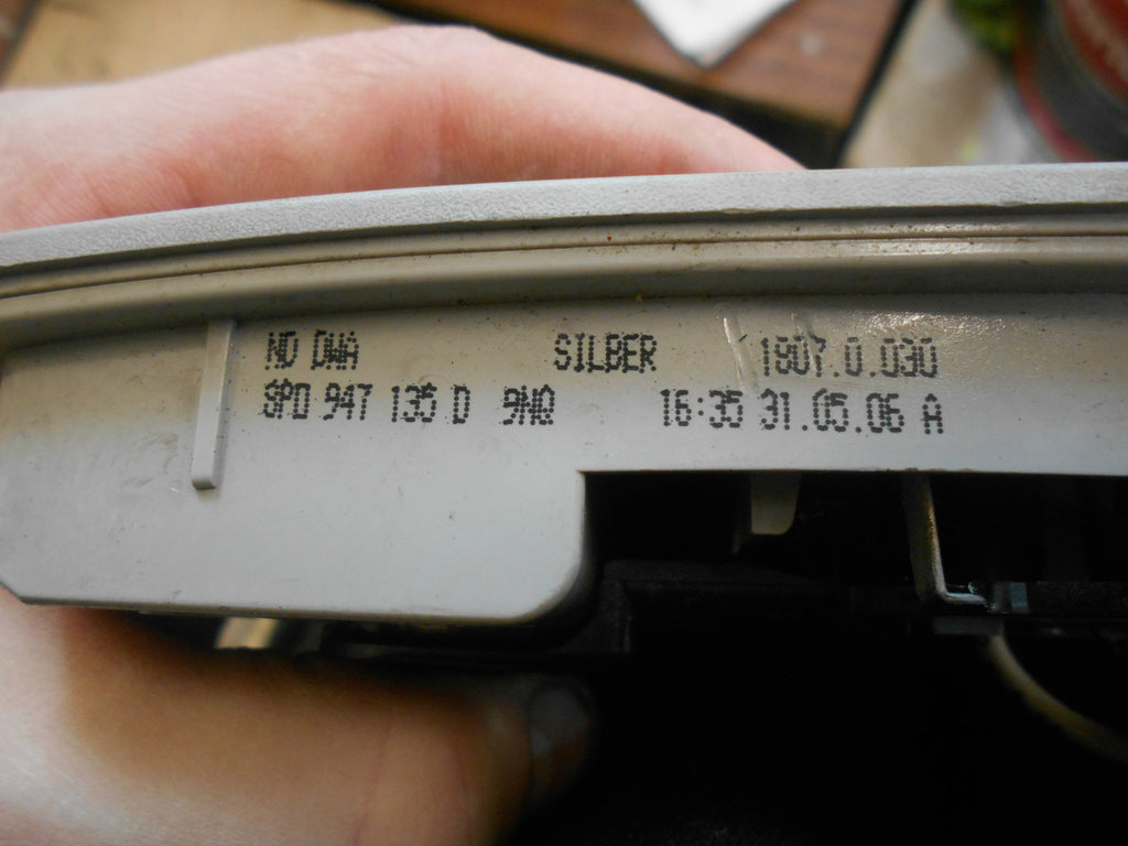 AUDI A3 8P MK2 2006 INTERIOR READING MAP COURTESY LIGHT 8P0947135D