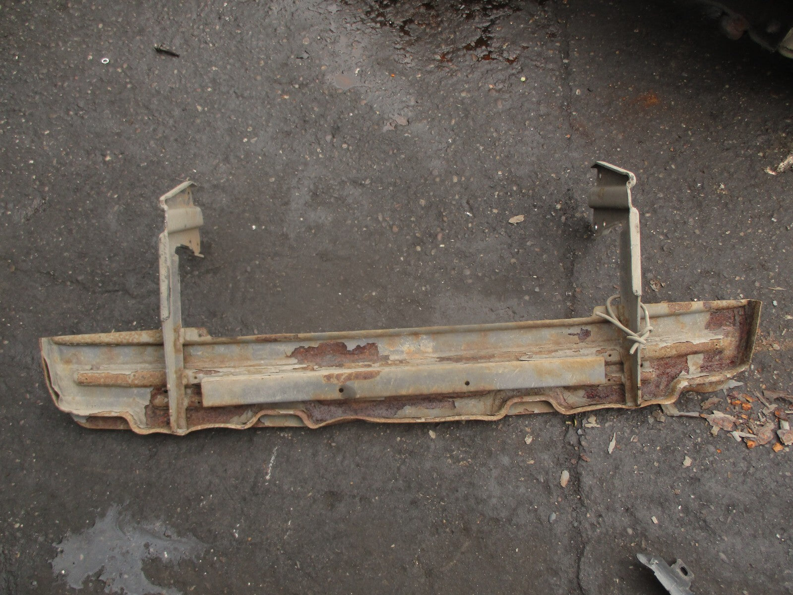 2014 MERCEDES SPRINTER W906 REAR STEP ASSEMBLY