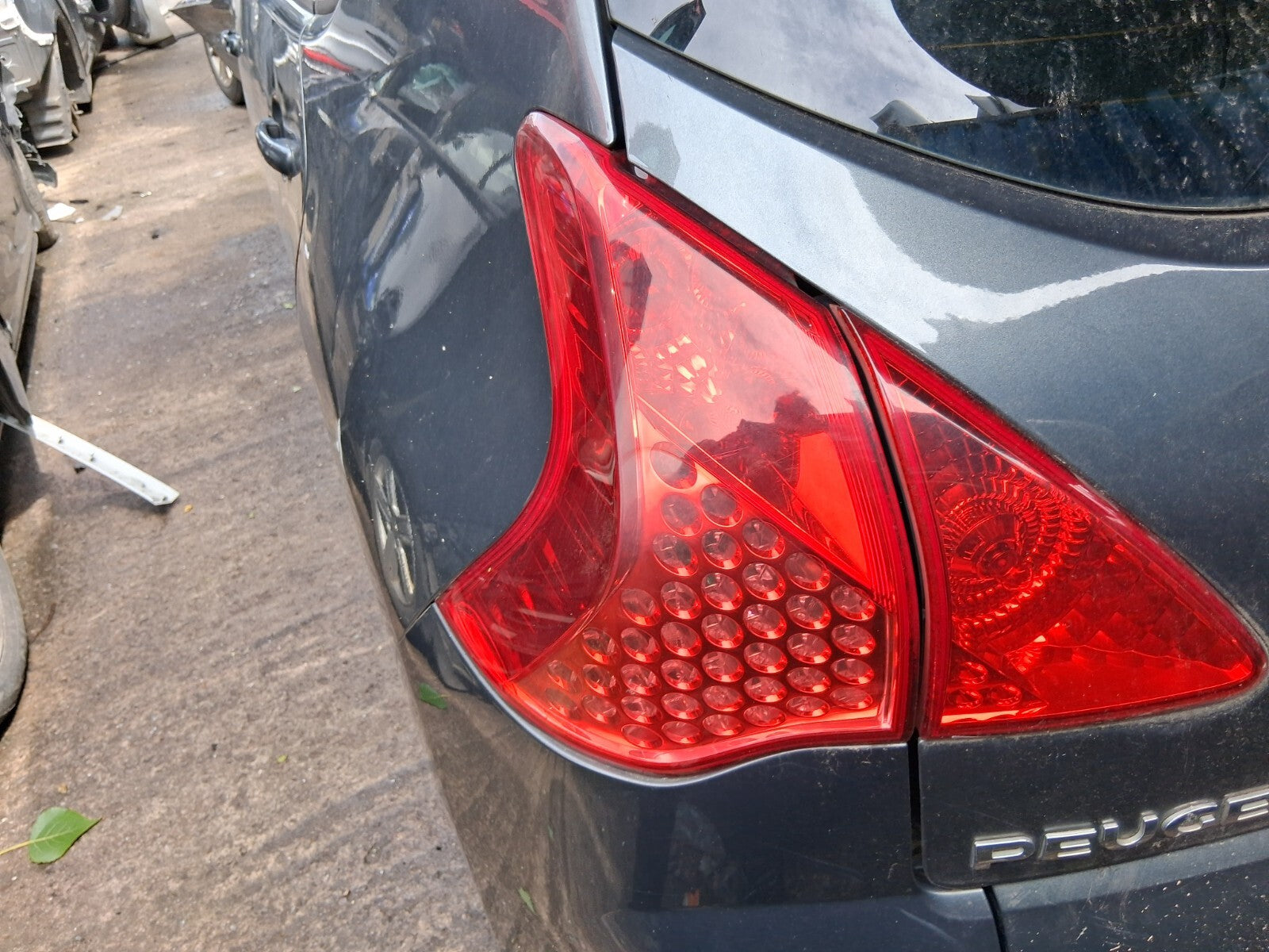 2012 PEUGEOT 3008 MK1 PRE FACELIFT NSR PASSENGER SIDE REAR OUTER TAIL LIGHT