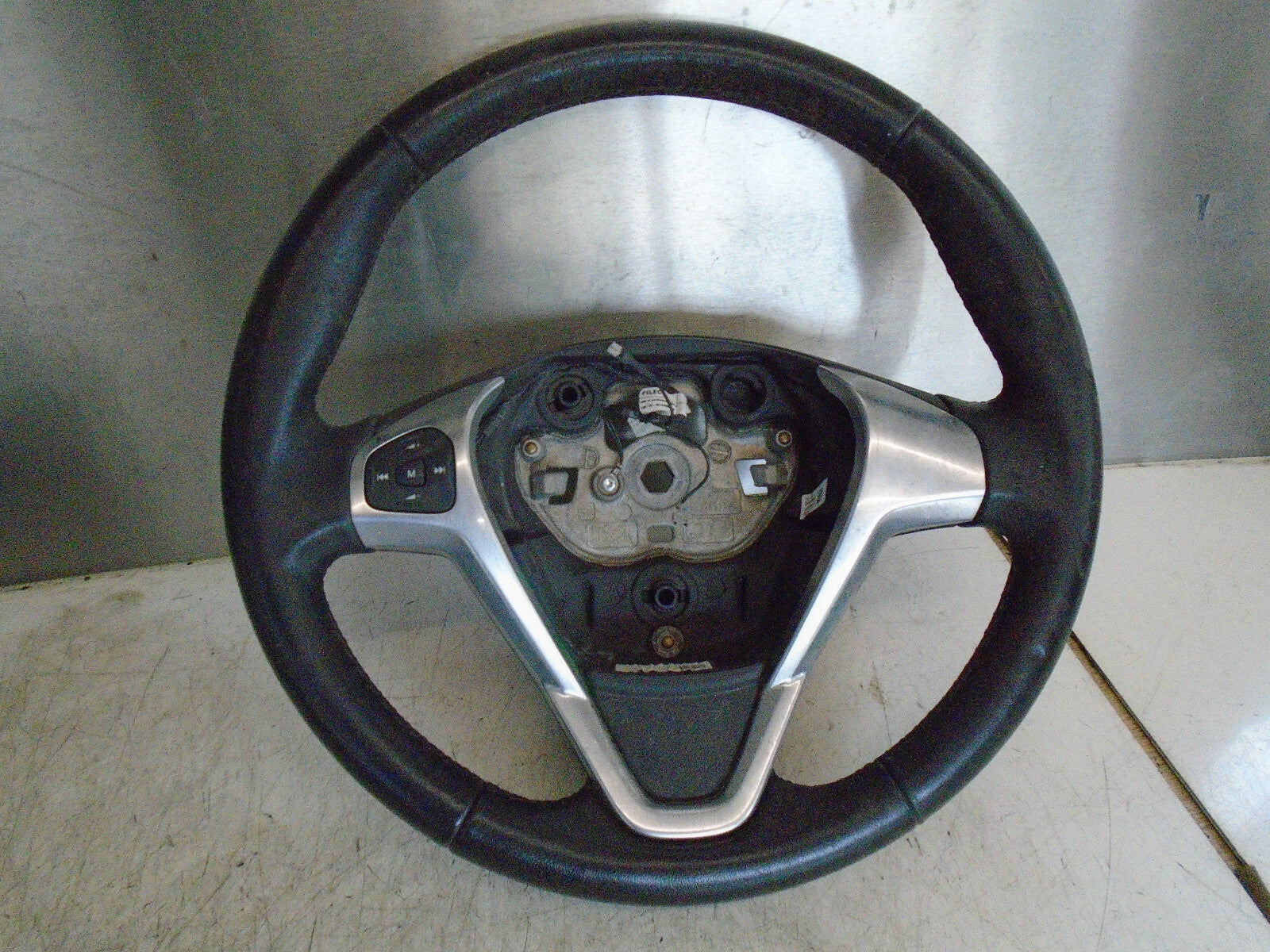 FORD FIESTA MK7 2014 3 SPOKE MULTIFUNCTION STEERING WHEEL C1BB3600BA3ZHE