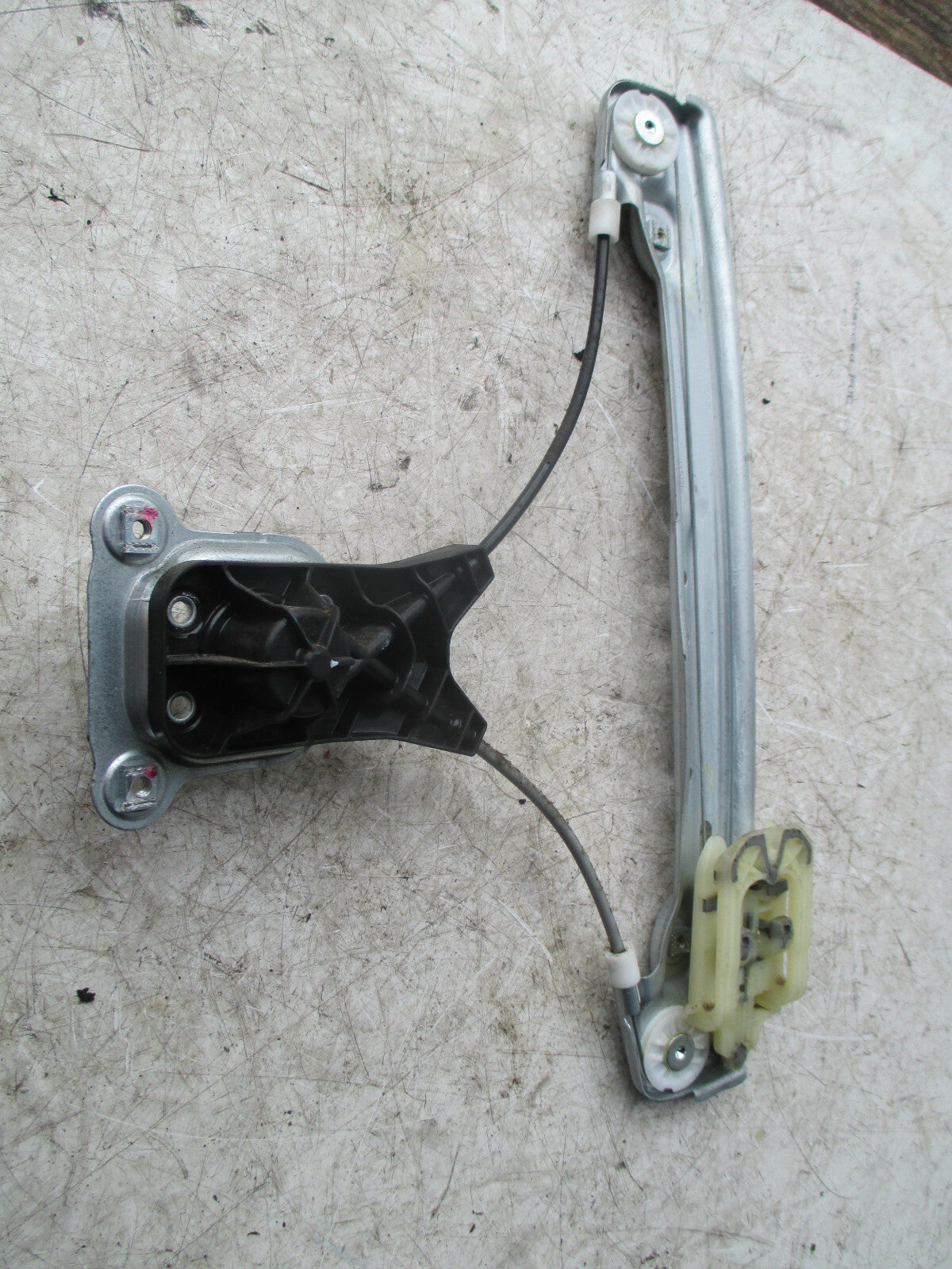VAUXHALL VIVA 2018 NSR PASSENGER SIDE REAR DOOR WINDOW REGULATOR 42439348