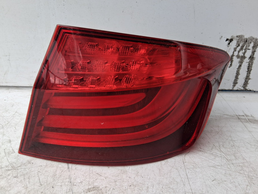 2010 BMW 5 SERIES F10 OSR DRIVER SIDE REAR OUTER TAIL LIGHT LAMP