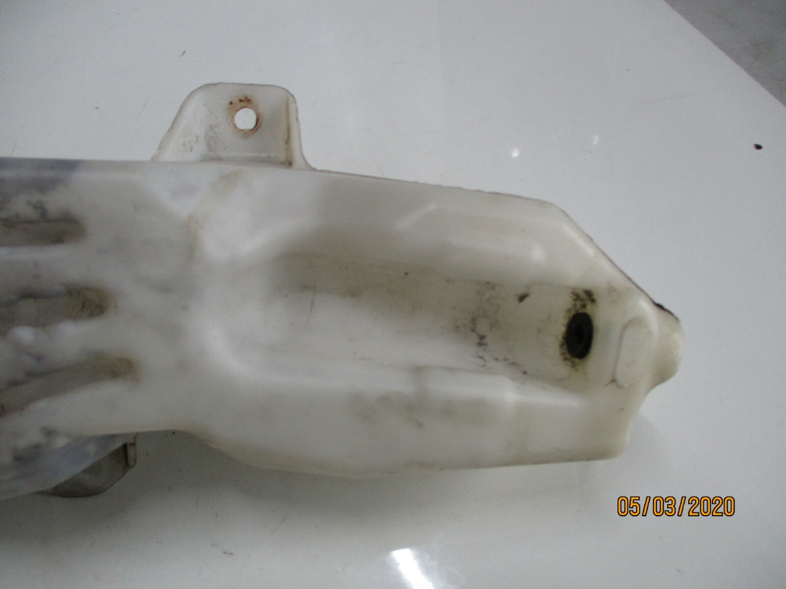 FIAT PANDA 2009 WINDSCREEN WIPER WASHER WATER BOTTLE TANK RESERVOIR C586
