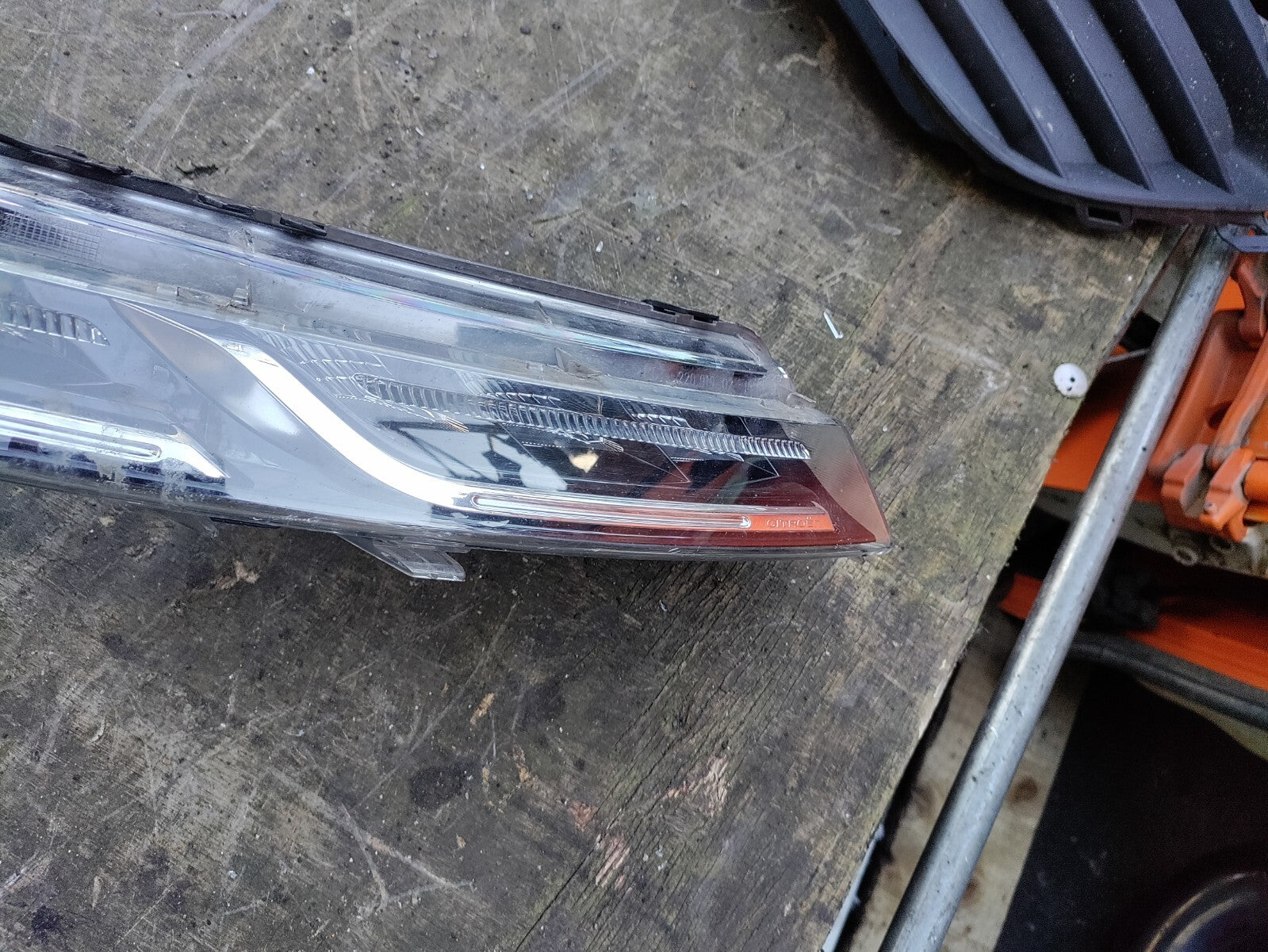CITROEN C4 CACTUS 2019 OSF DRIVER FRONT LED DRL DAYTIME RUNNING LIGHT 9821287080