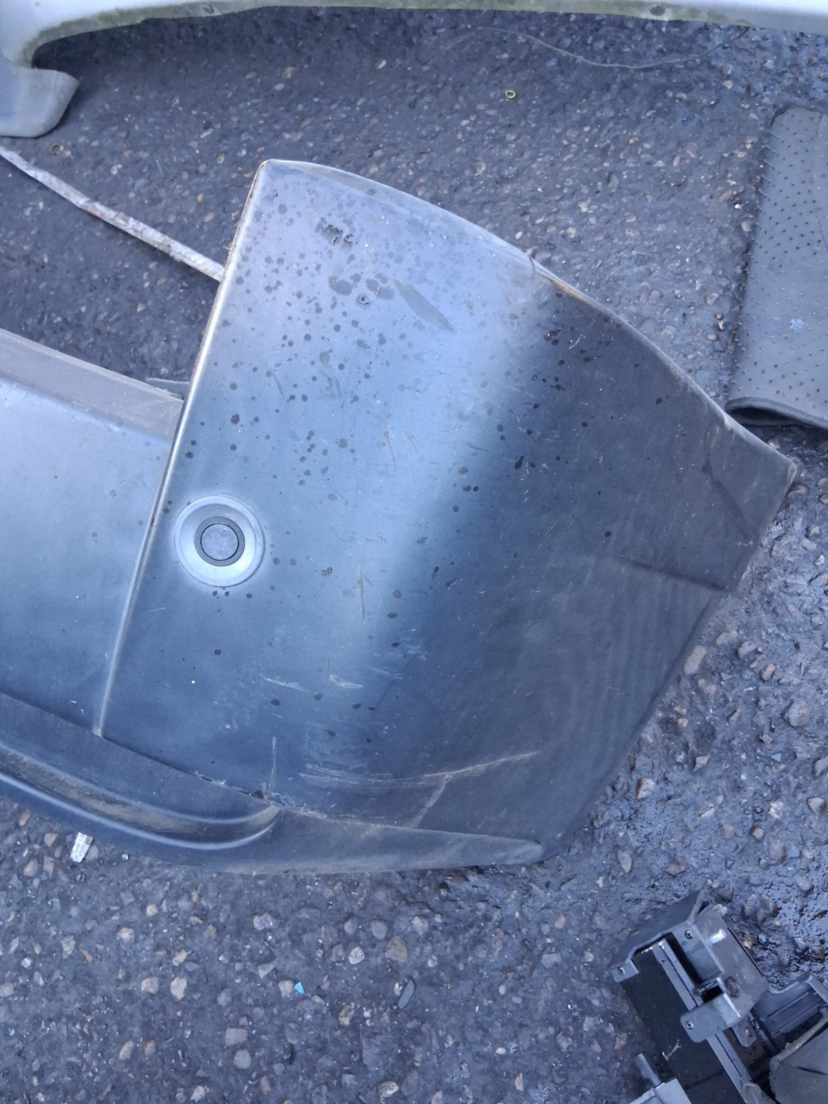 2004 BMW X3 E83 COMPLETE REAR BUMPER WITH PDC SENSORS BLACK