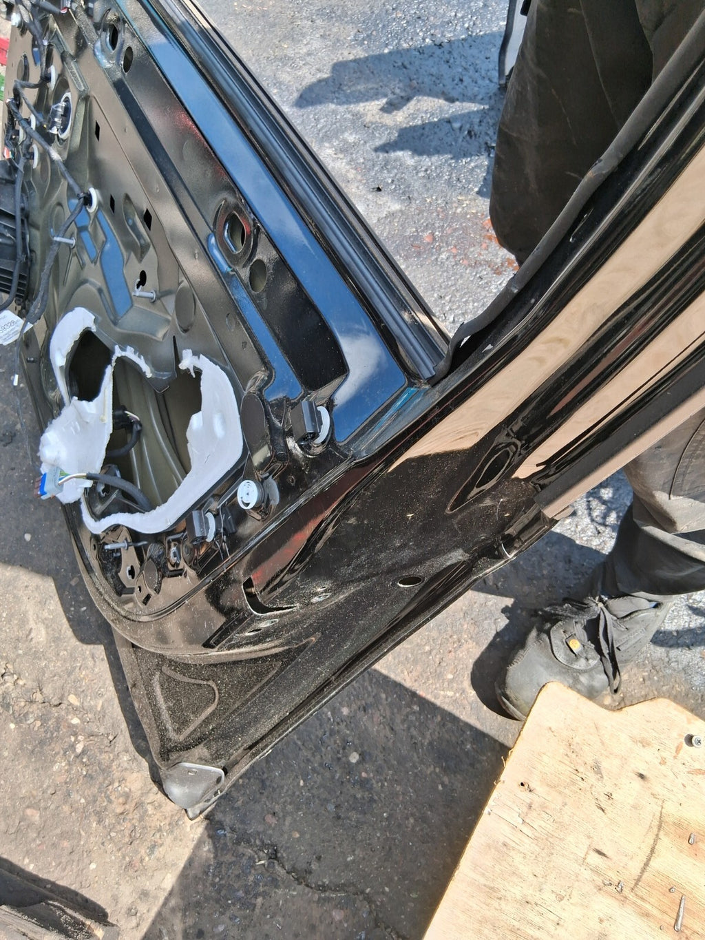 2021 VAUXHALL CORSA F HATCHBACK OSF DRIVER SIDE FRONT BARE DOOR BLACK HAS DENTS