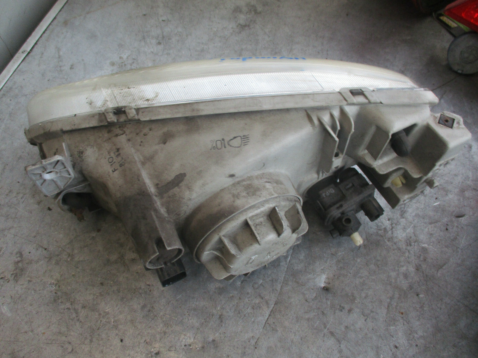 HYUNDAI LANTRA MK2 OS DRIVER SIDE HEADLIGHT