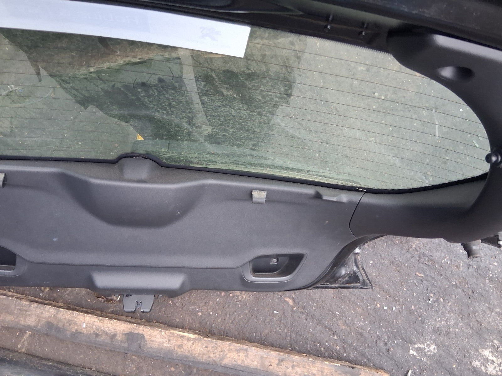 2014 PEUGEOT 208 COMPLETE REAR BOOTLID TAILGATE PEARL BLACK KTV