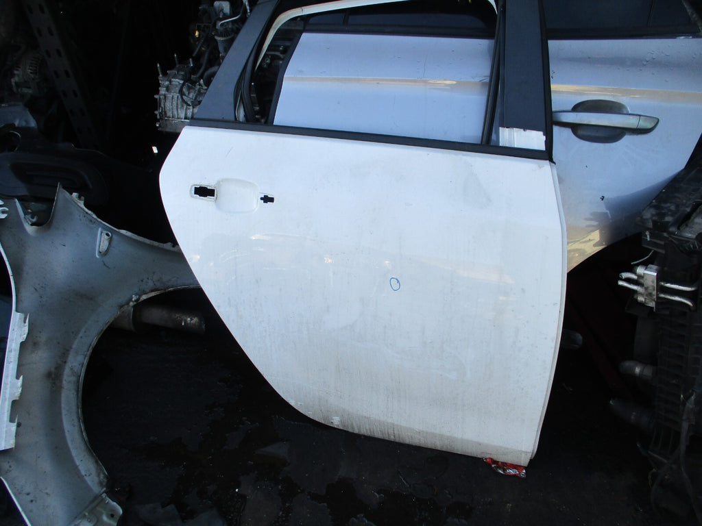 2010 VAUXHALL ASTRA J MK6 OSR DRIVER SIDE REAR BARE DOOR SUMMIT WHITE ZGAZ