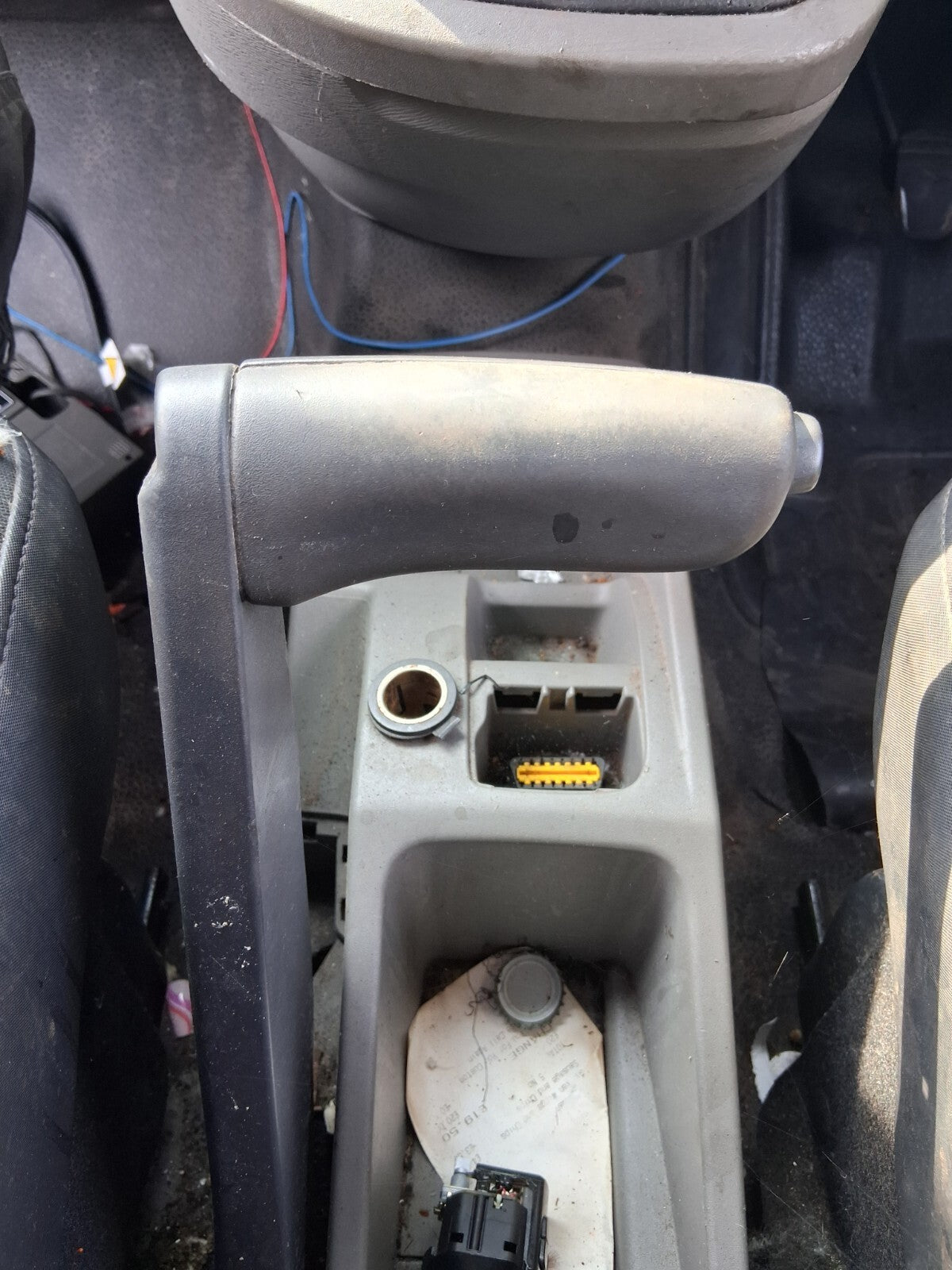 RENAULT KANGOO MK2 2010 MANUAL HANDBRAKE LEVER MECHANISM
