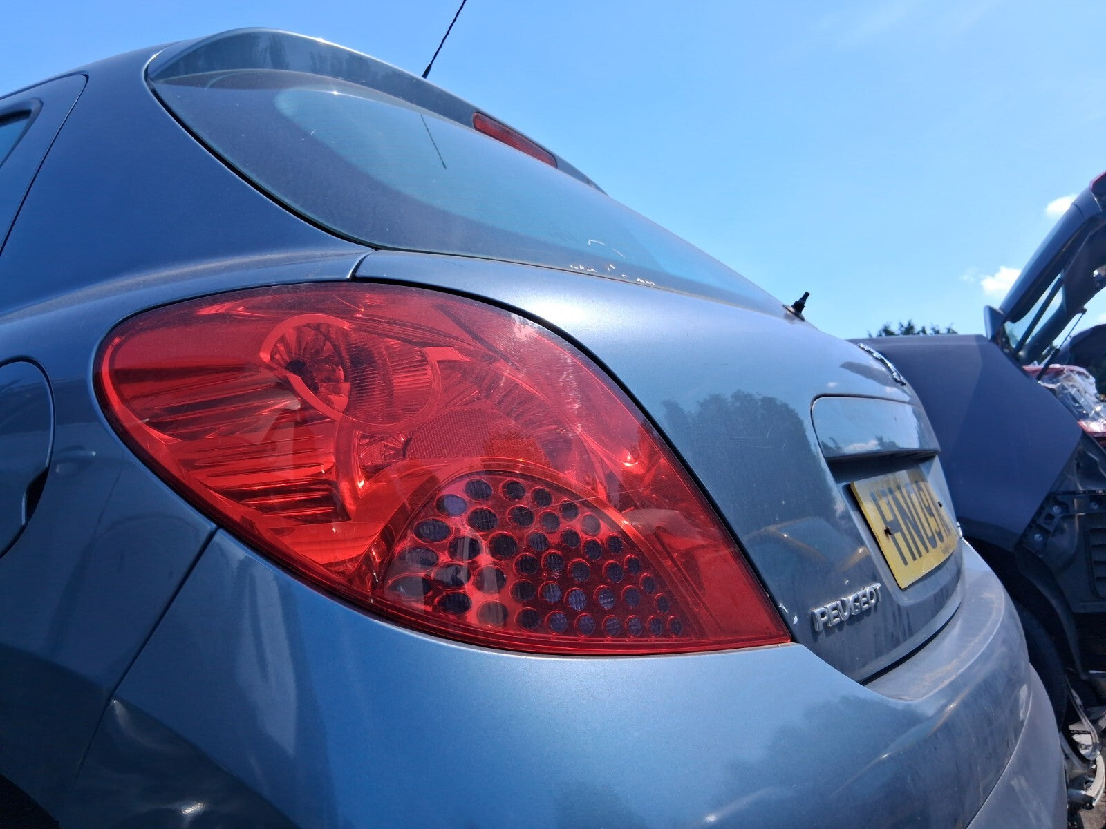 2009 PEUGEOT 207 PRE FACELIFT NSR REAR PASSENGER SIDE LEFT TAIL LIGHT