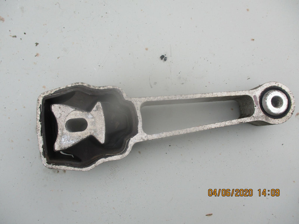 LAND ROVER DISCOVERY SPORT L550 2.0 ENGINE MOUNT