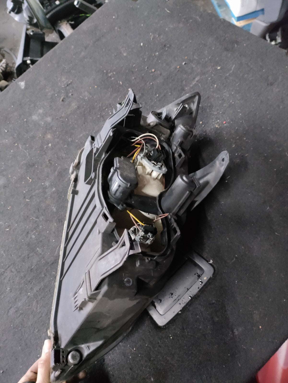 FORD FOCUS MK2 2005 HATCHBACK NS PASSENGER SIDE HEADLIGHT 4M5113W030BF