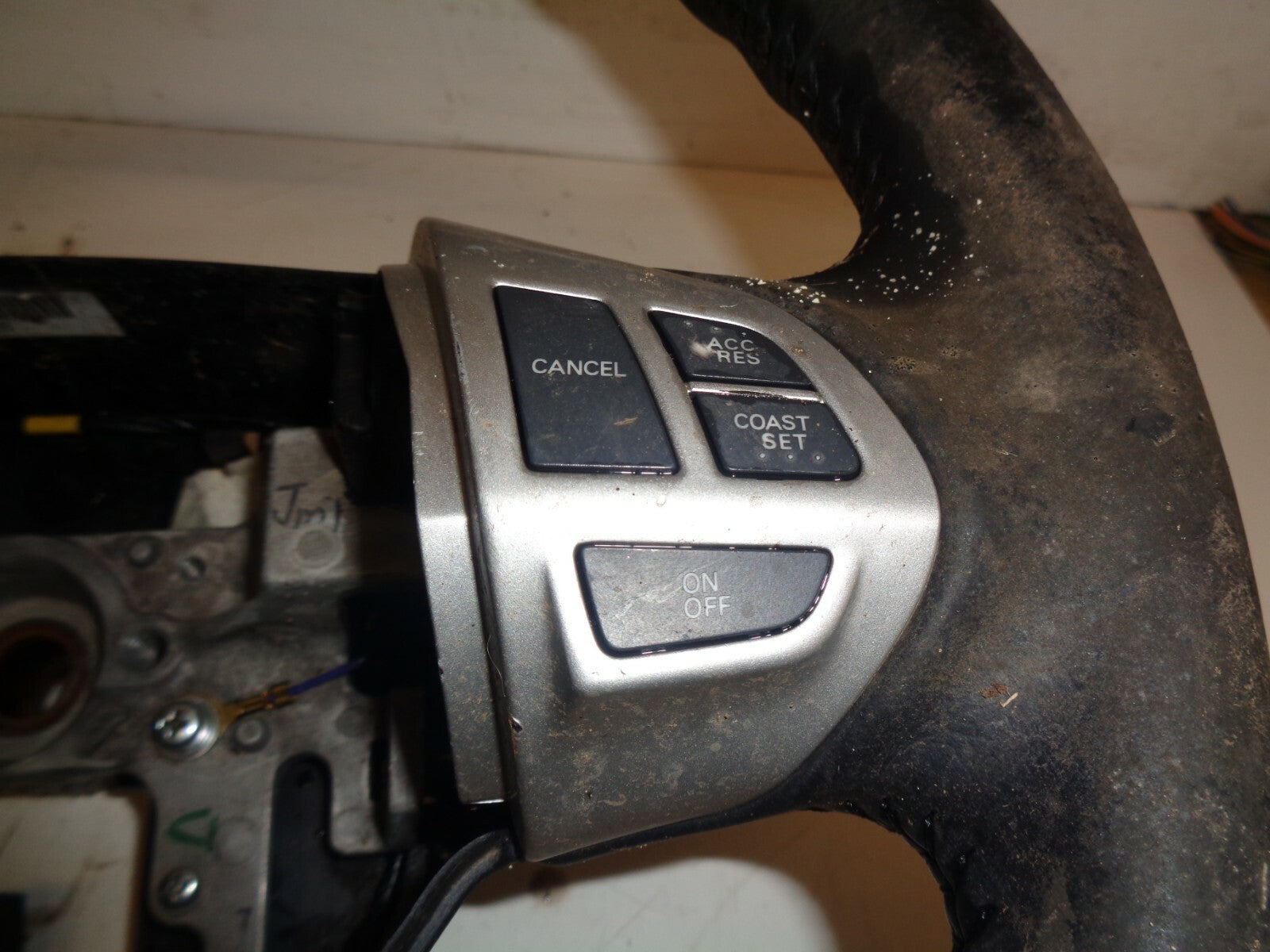 MITSUBISHI COLT CZ-2 1.3 5 DOOR STEERING WHEEL WITH CONTROLS
