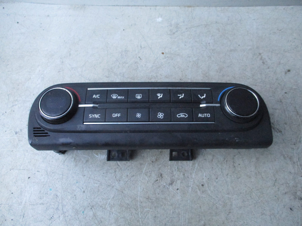 KIA CEED MK3 2019 HEATER AC CLIMATE CONTROL SWITCH PANEL
