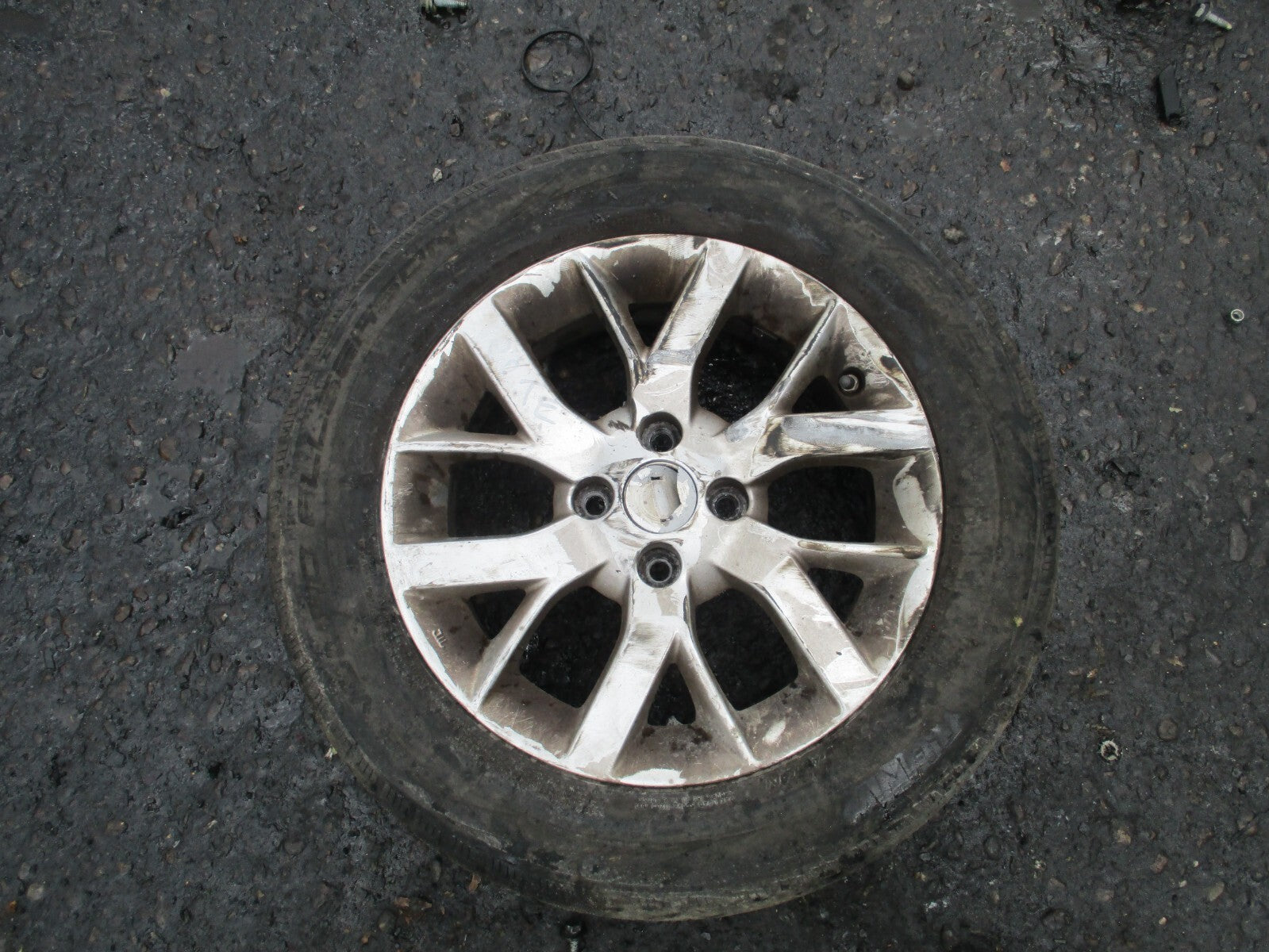 2015 NISSAN NOTE E12 ALLOY WHEEL WITH TYRE 185/65R15 REF 4