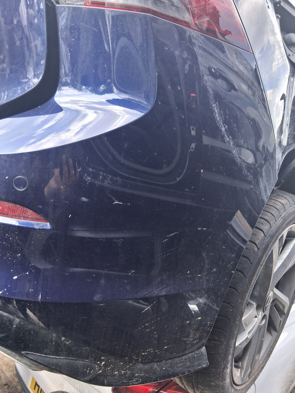 2022 VW VOLKSWAGEN GOLF MK8 R LINE COMPLETE REAR BUMPER WITH SENSORS BLUE