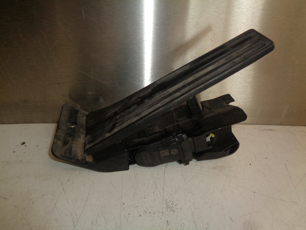 BMW 3 SERIES F30 2015 ACCELERATOR THROTTLE PEDAL MODULE MANUAL  6853176