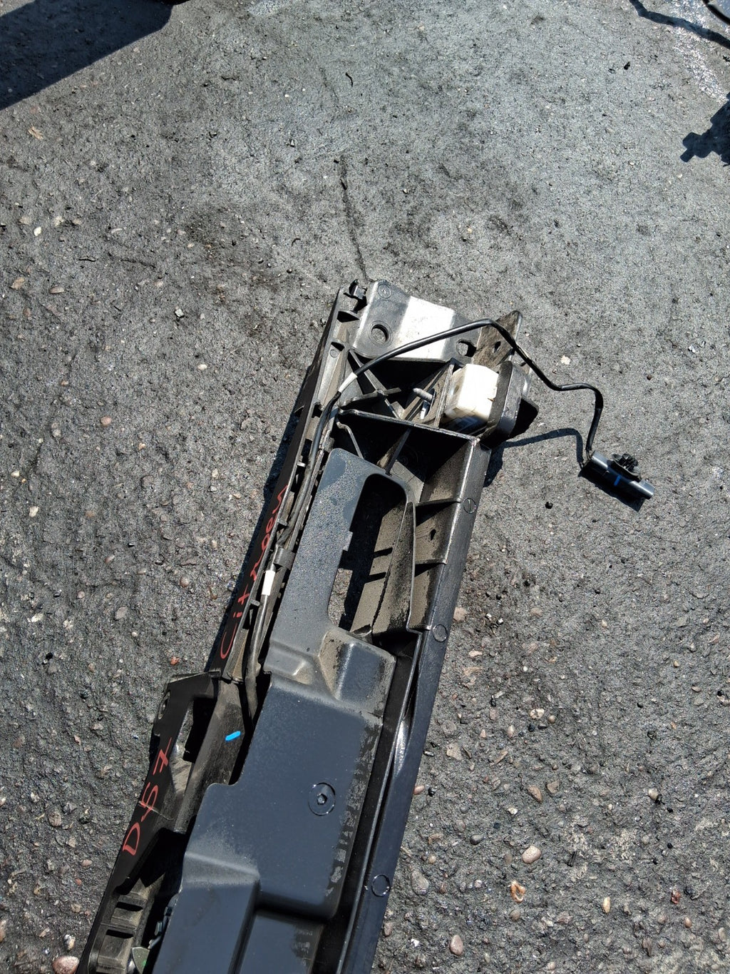 2024 DS AUTOMOBILES DS 7 1.5 D FRONT UPPER SLAM PANEL BONNET LATCH 9824055880