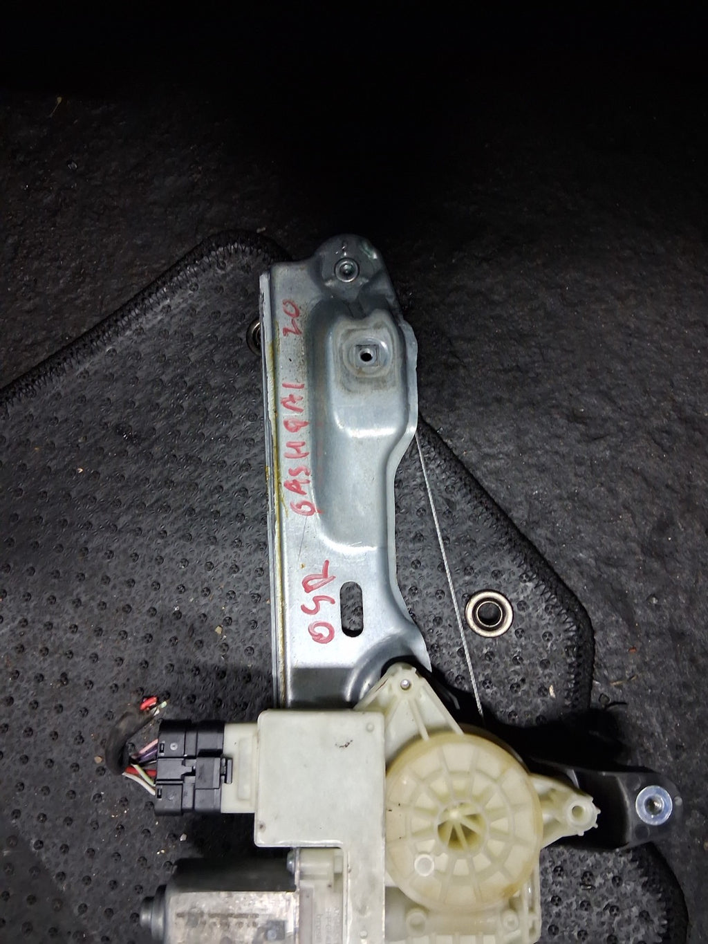 2020 NISSAN QASHQAI J11 MK2 OSR DRIVER SIDE WINDOW MOTOR REGULATOR 82700HV00C