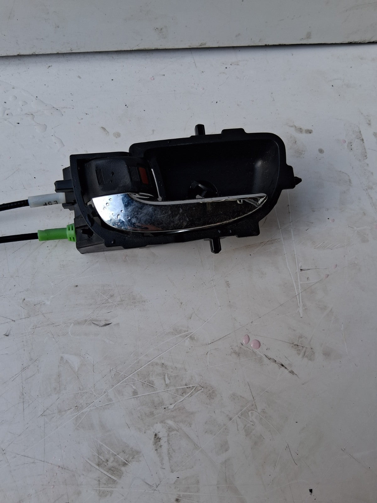 2019 TOYOTA AYGO MK2 NSF FRONT NEAR PASSENGER LEFT SIDE DOOR HANDLE 692060D271