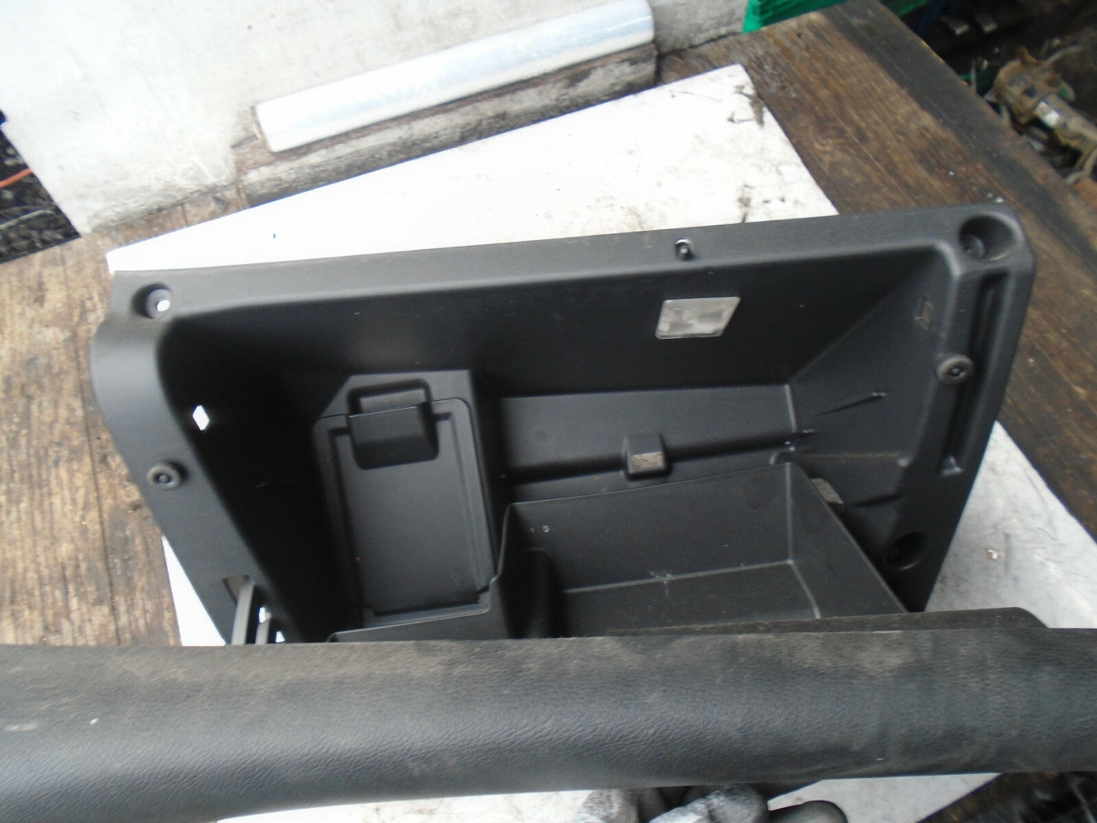 VAUXHALL  ASTRA GTC 2015 NS PASSENGER SIDE GLOVE BOX 13373797