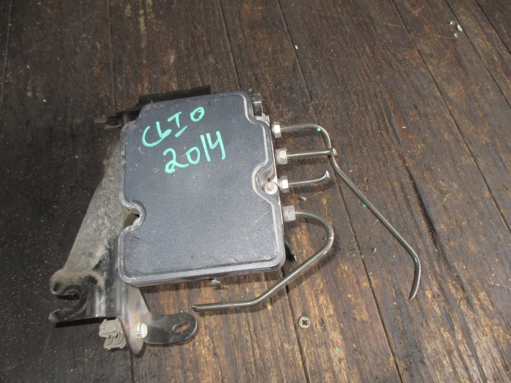 VOLVO V40 2016 ABS PUMP MODULATOR CONTROL UNIT P31400643