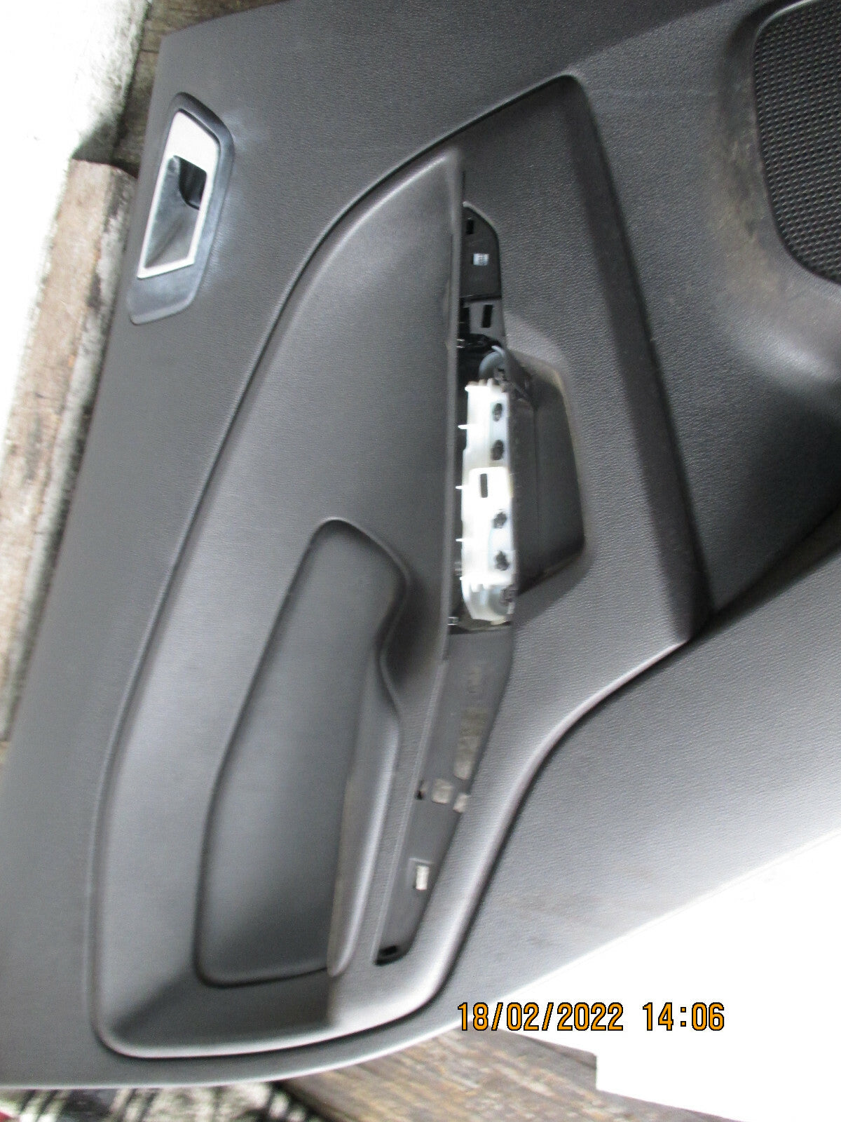 FORD ECOSPORT 2016 NSR PASSENGER SIDE REAR PLASTIC DOOR CARD PANEL