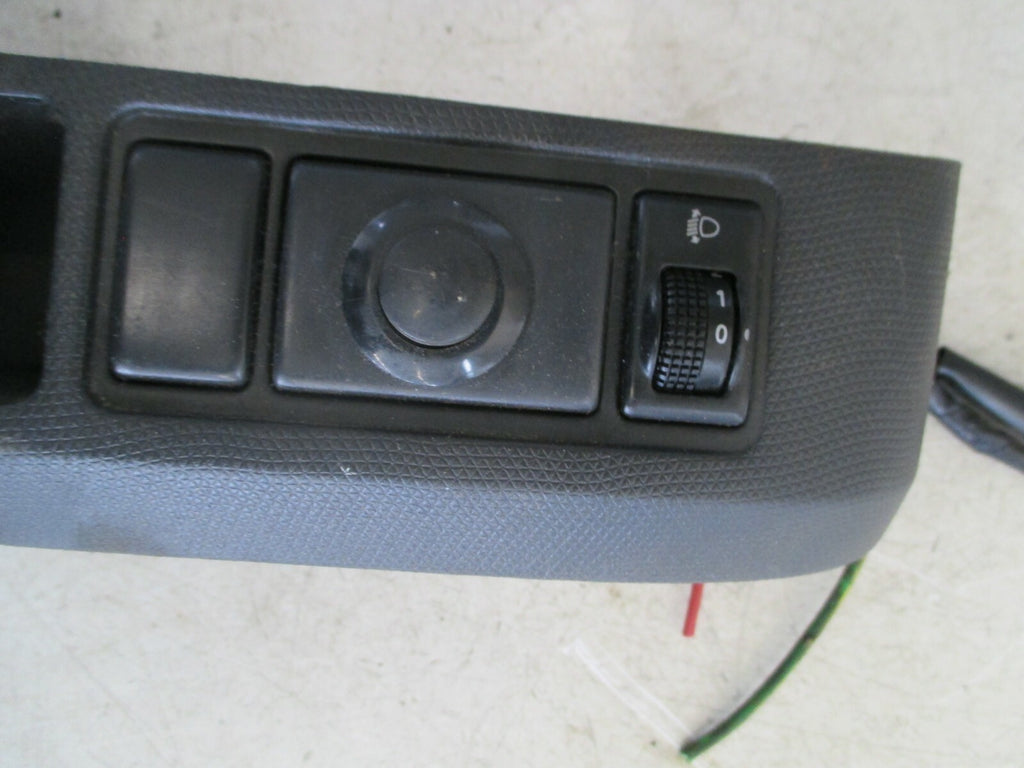 NISSAN MICRA K12 2002-2010 HEADLIGHT AND WING MIRROR ADJUSTER SWITCH 68485AX600