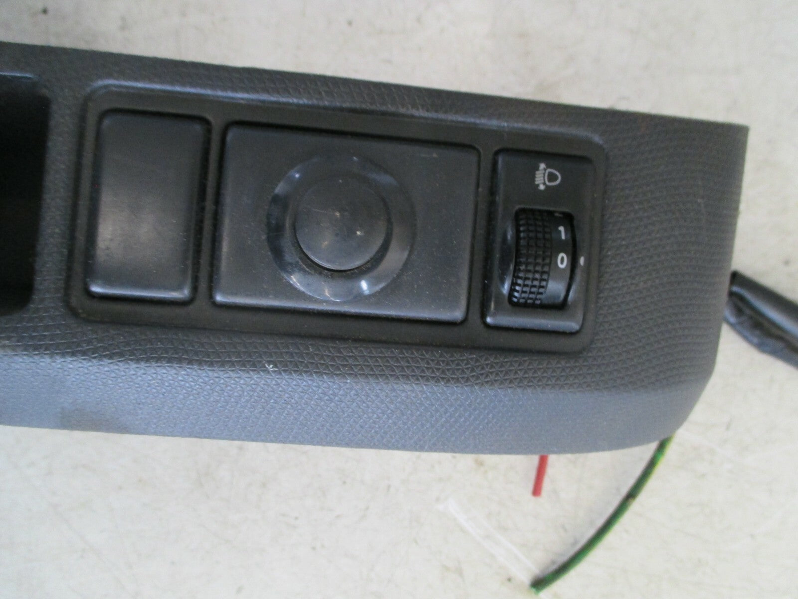 NISSAN MICRA K12 2002-2010 HEADLIGHT AND WING MIRROR ADJUSTER SWITCH 68485AX600