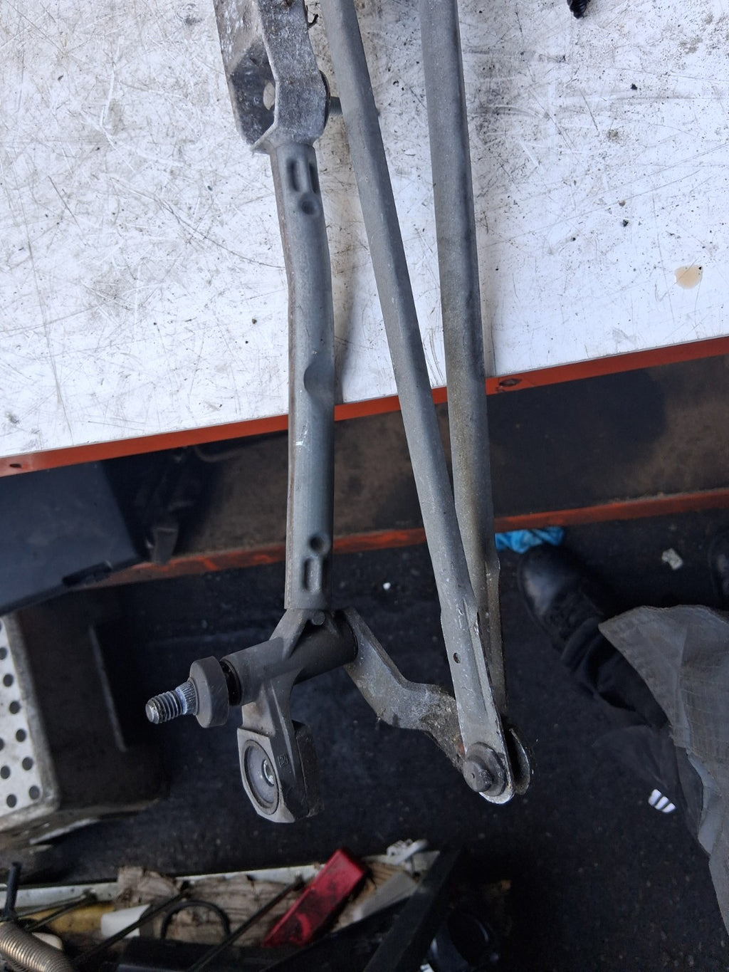2014 FORD FIESTA MK7 FRONT WINDSCREEN WIPER MOTOR LINKAGE 8A6117B571BB