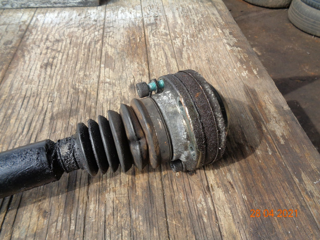 VW VOLKSWAGEN GOLF MK5 2006 OSF DRIVER SIDE FRONT LONG DRIVESHAFT SHAFT