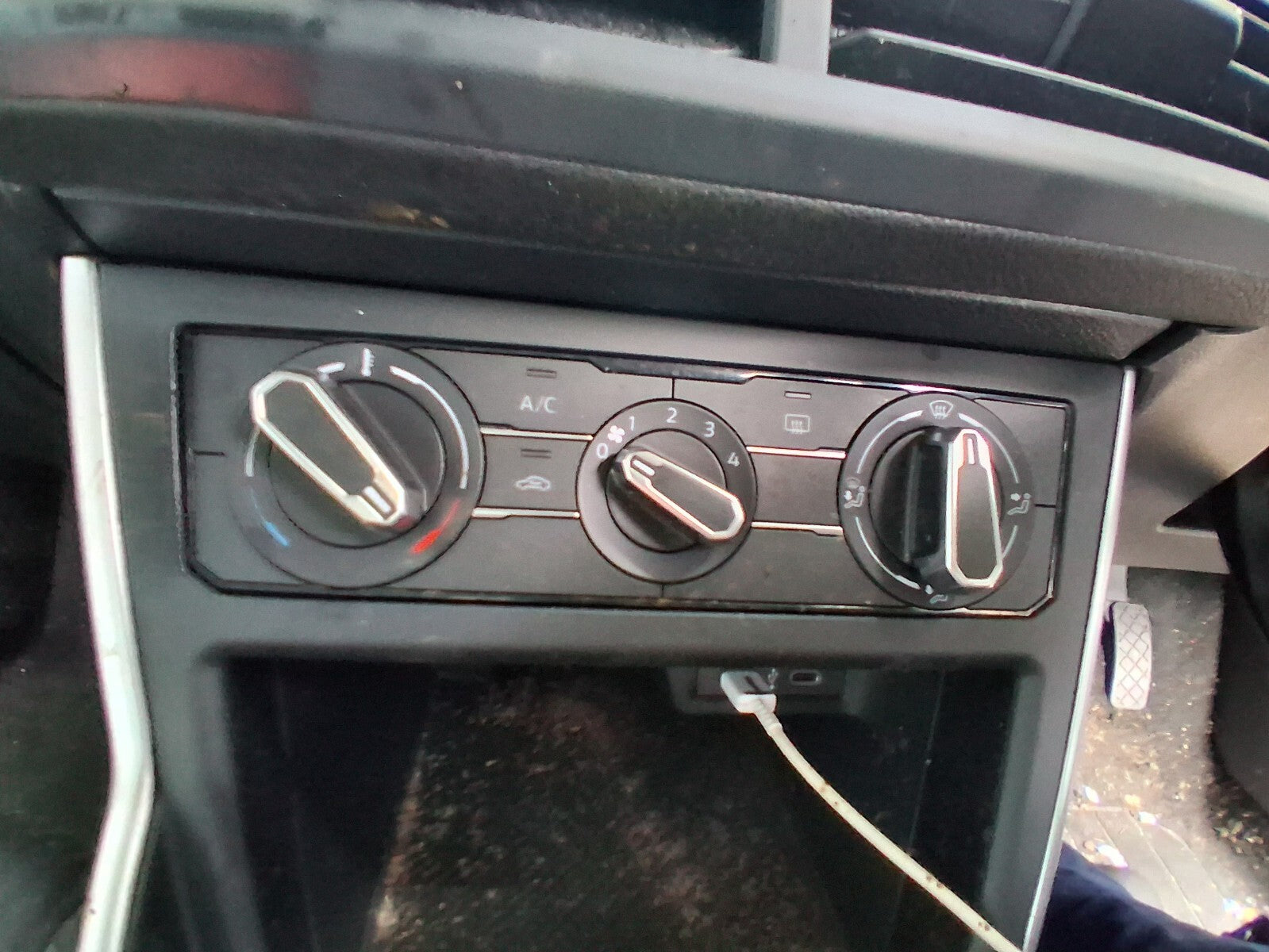 2024 VW VOLKSWAGEN POLO MK6 AC HEATER CLIMATE CONTROL SWITCH PANEL