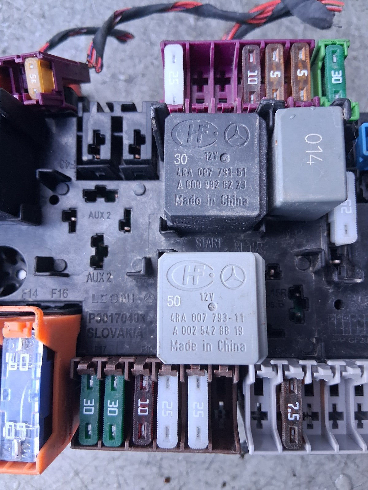 2024 MERCEDES BENZ SPRINTER FUSE BOX RELAY A9075450100