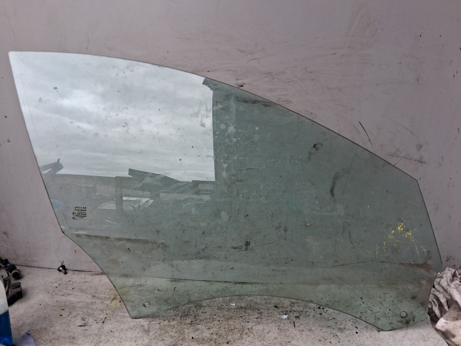 2009 JAGUAR XF X250 OSF DRIVER SIDE FRONT RIGHT WINDOW GLASS 43R001605