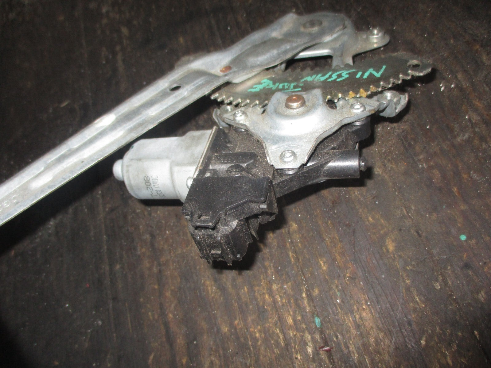 NISSAN JUKE 2013 OSR DRIVER SIDE REAR WINDOW MOTOR REGULATOR 827310V01C