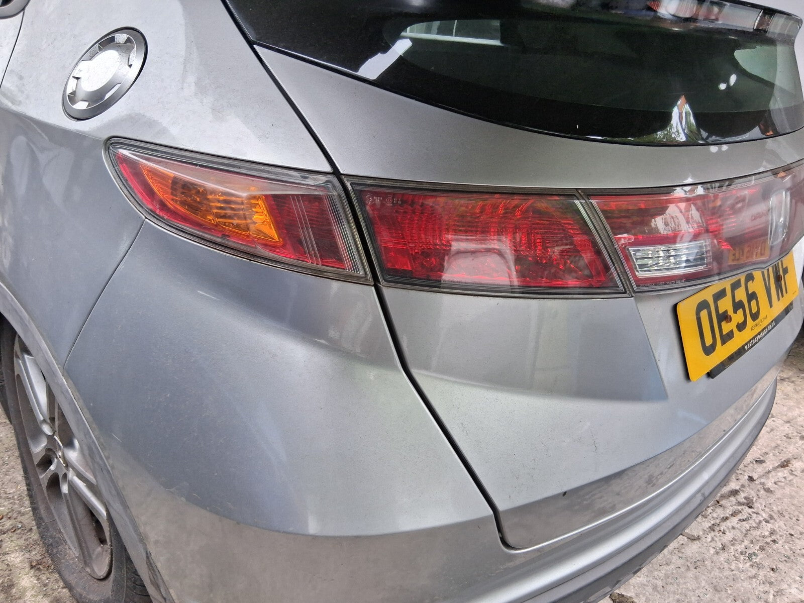 2007 HONDA CIVIC MK8 COMPLETE REAR BUMPER ALABASTER SILVER METALLIC NH700M