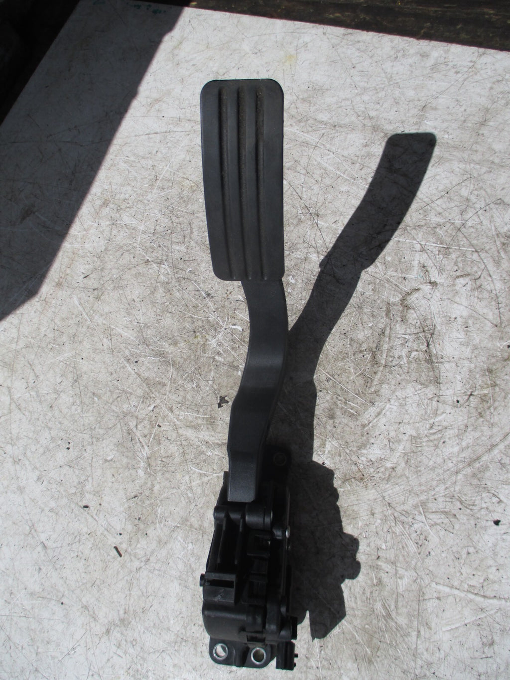 DACIA SANDERO LOGAN 2016 ACCELERATOR PEDAL 180106136R