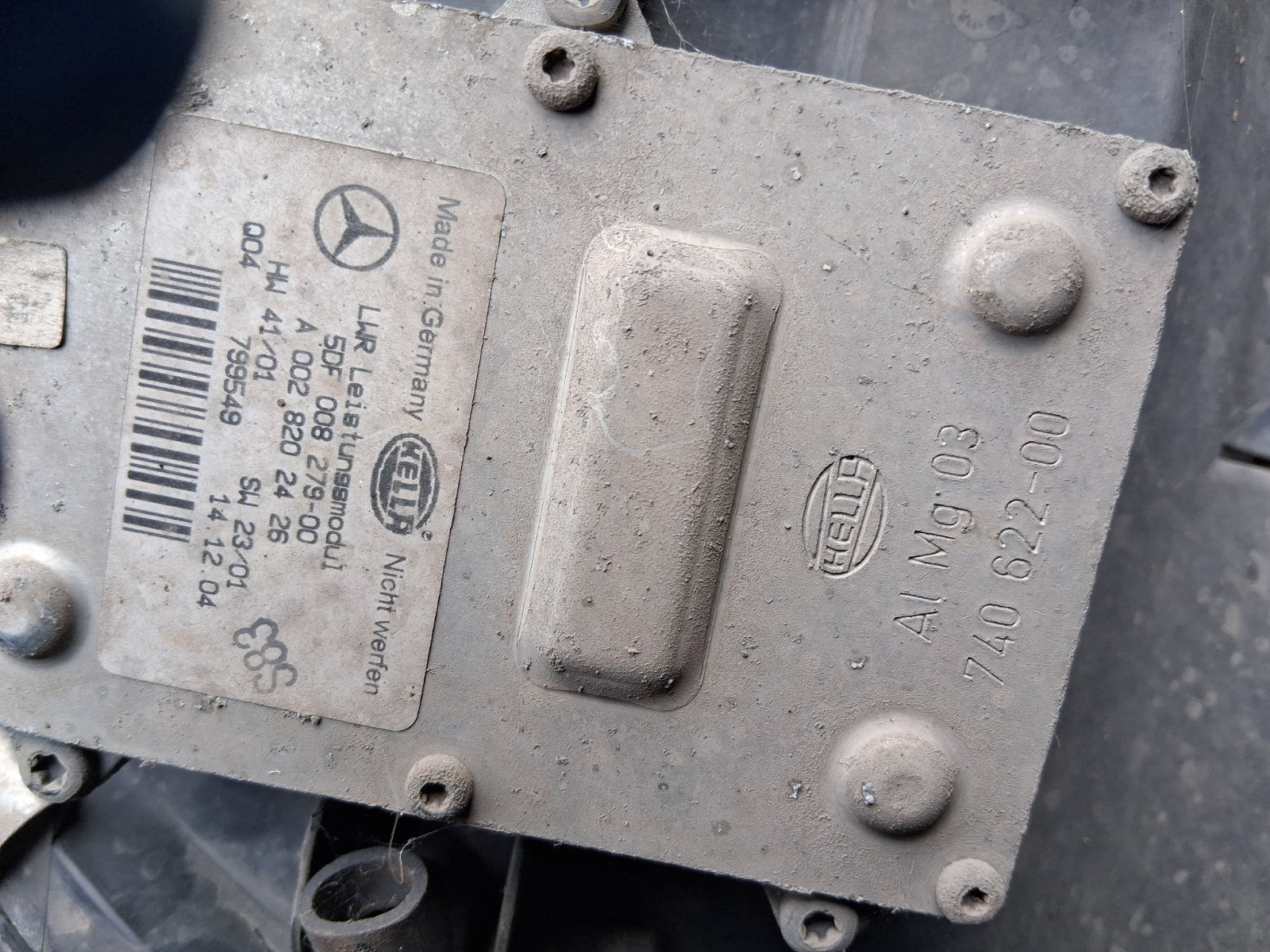 2005 MERCEDES BENZ E CLASS NS PASSENGER SIDE FRONT HEADLIGHT 161563