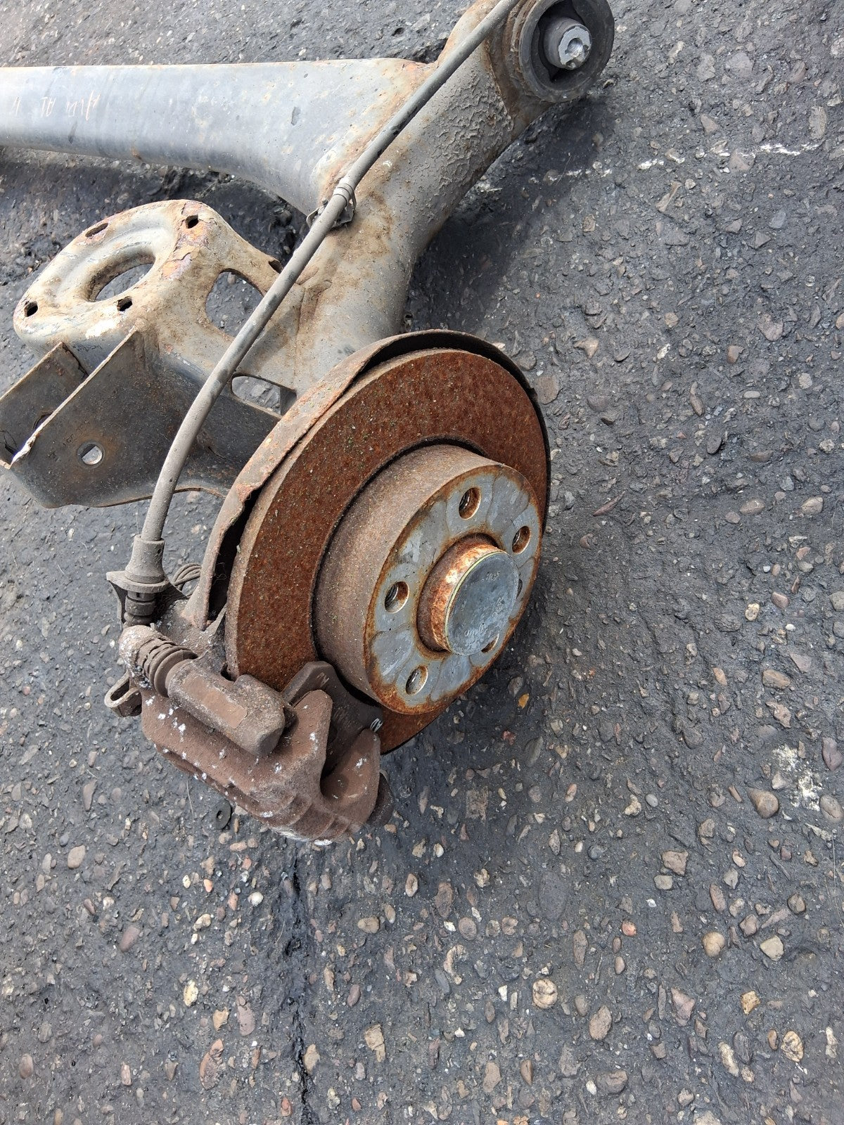 2017 AUDI A1 8X 3 DOOR REAR CALLIPER AXLE DISC TYPE