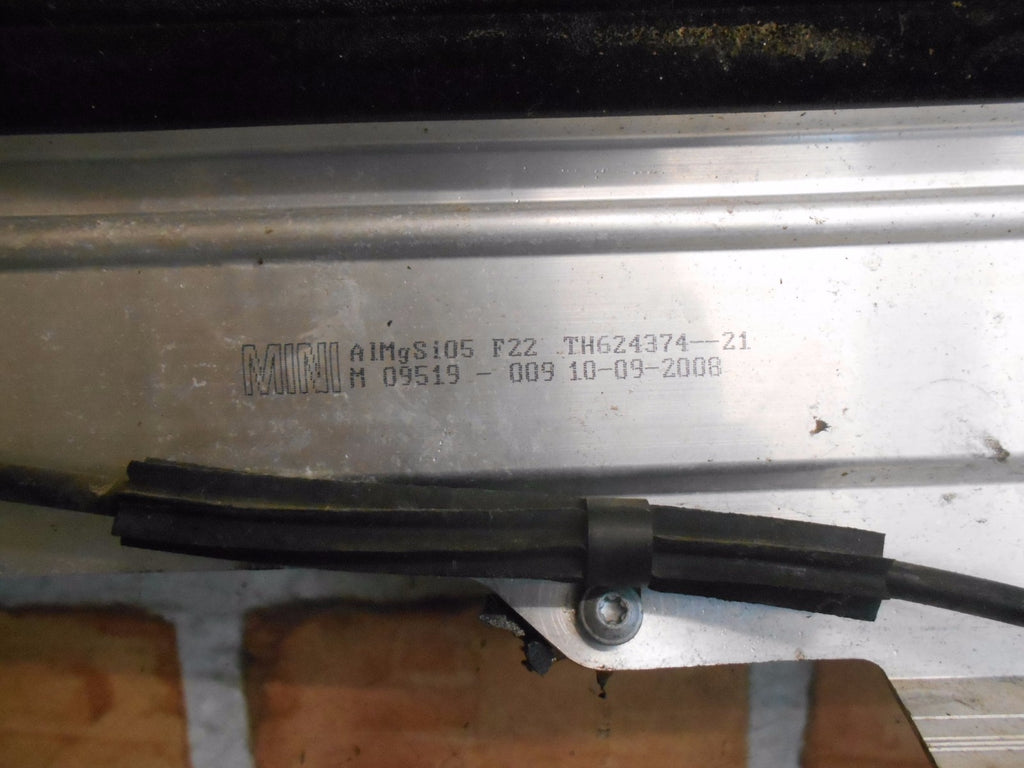 BMW MINI COOPER S 2007 R56 PASSENGER SIDE NEAR SIDE WINDOW REGULATOR 8820011