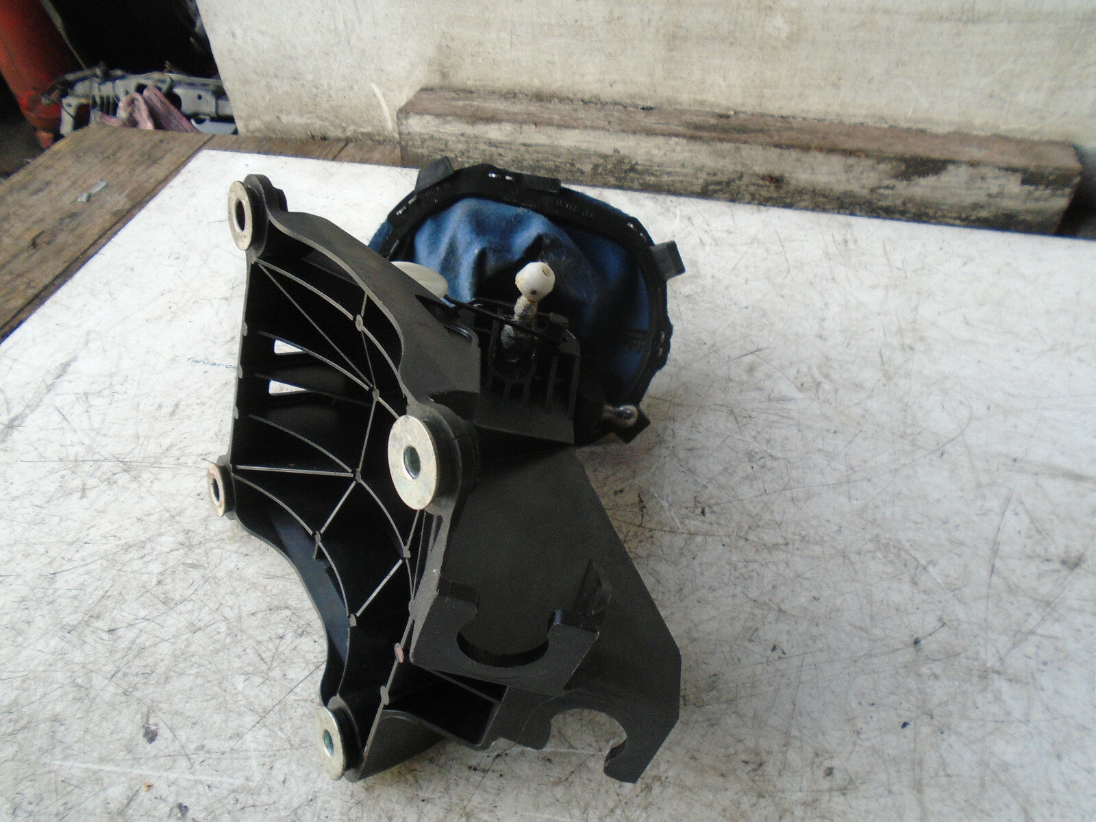 TOYOTA VERSO S 2016 MANUAL 6 SPEED GEARSTICK GEARSHIFTER
