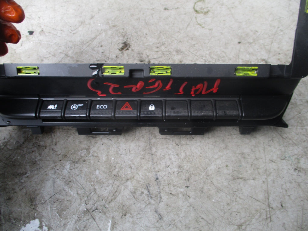 2023 RENAULT MASTER HAZARD LIGHTS CONTROL BUTTON SWITCH PANEL E1166690