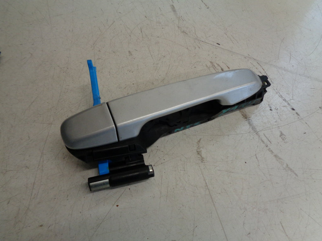 TOYOTA YARIS MK3 2014 NSR PASSENGER SIDE REAR EXTERIOR DOOR HANDLE SILVER