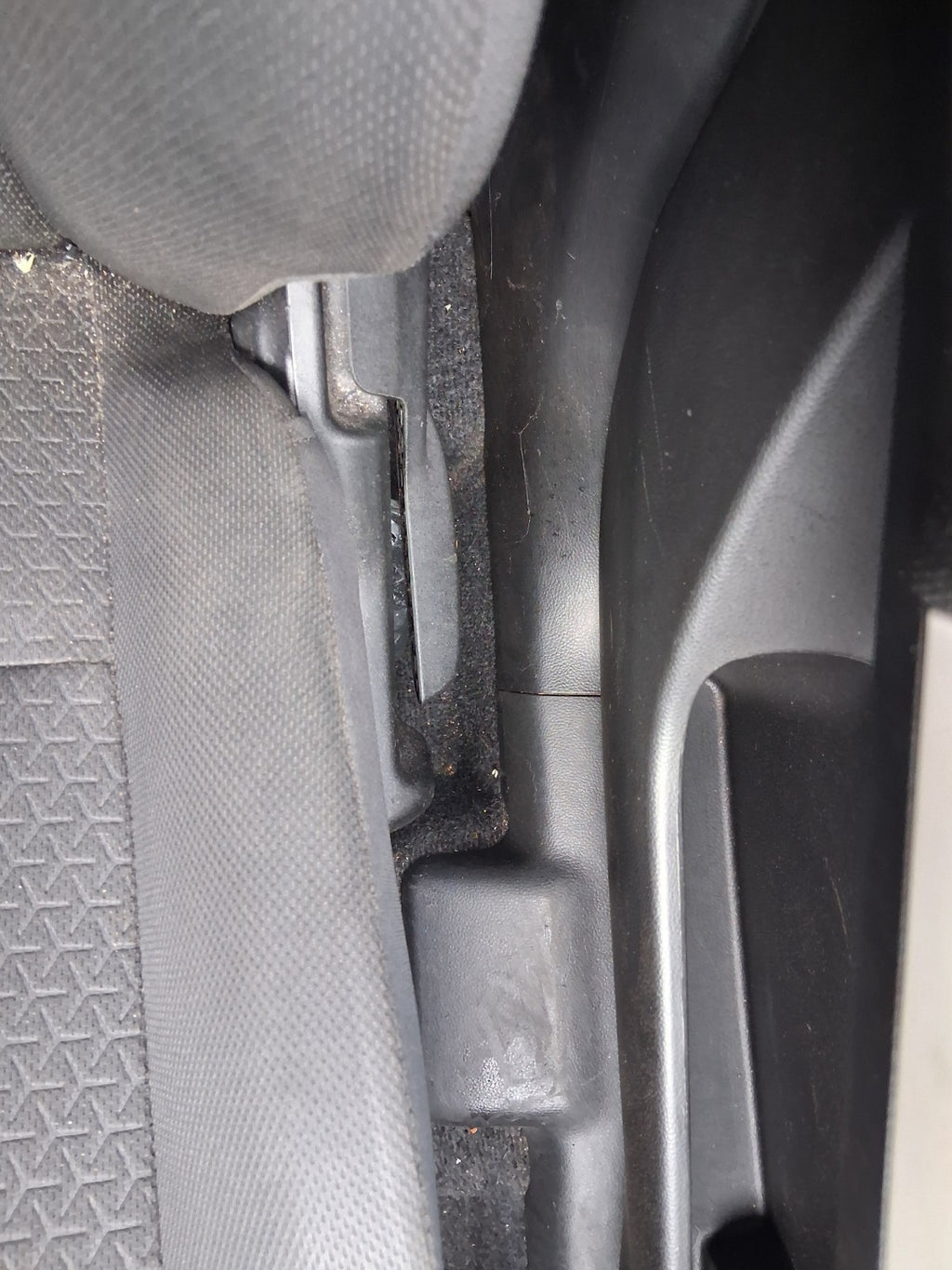 2019 SUZUKI SWIFT MK4 NSF PASSENGER SIDE FRONT LEFT COMPLETE SEAT FABRIC