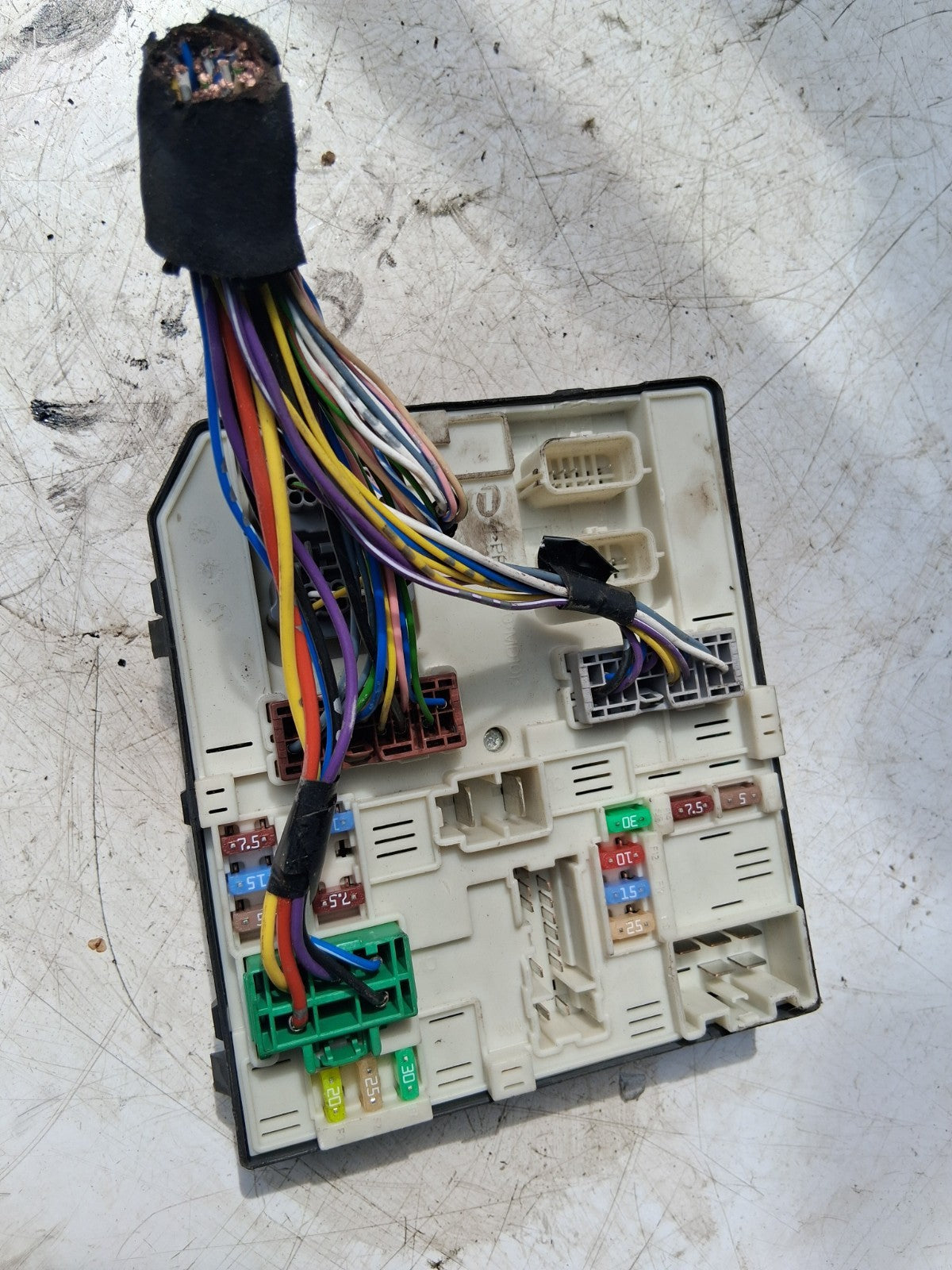 2020 RENAULT KANGOO MK2 1.5 DIESEL FUSE BOX RELAY BOX 284B63788R