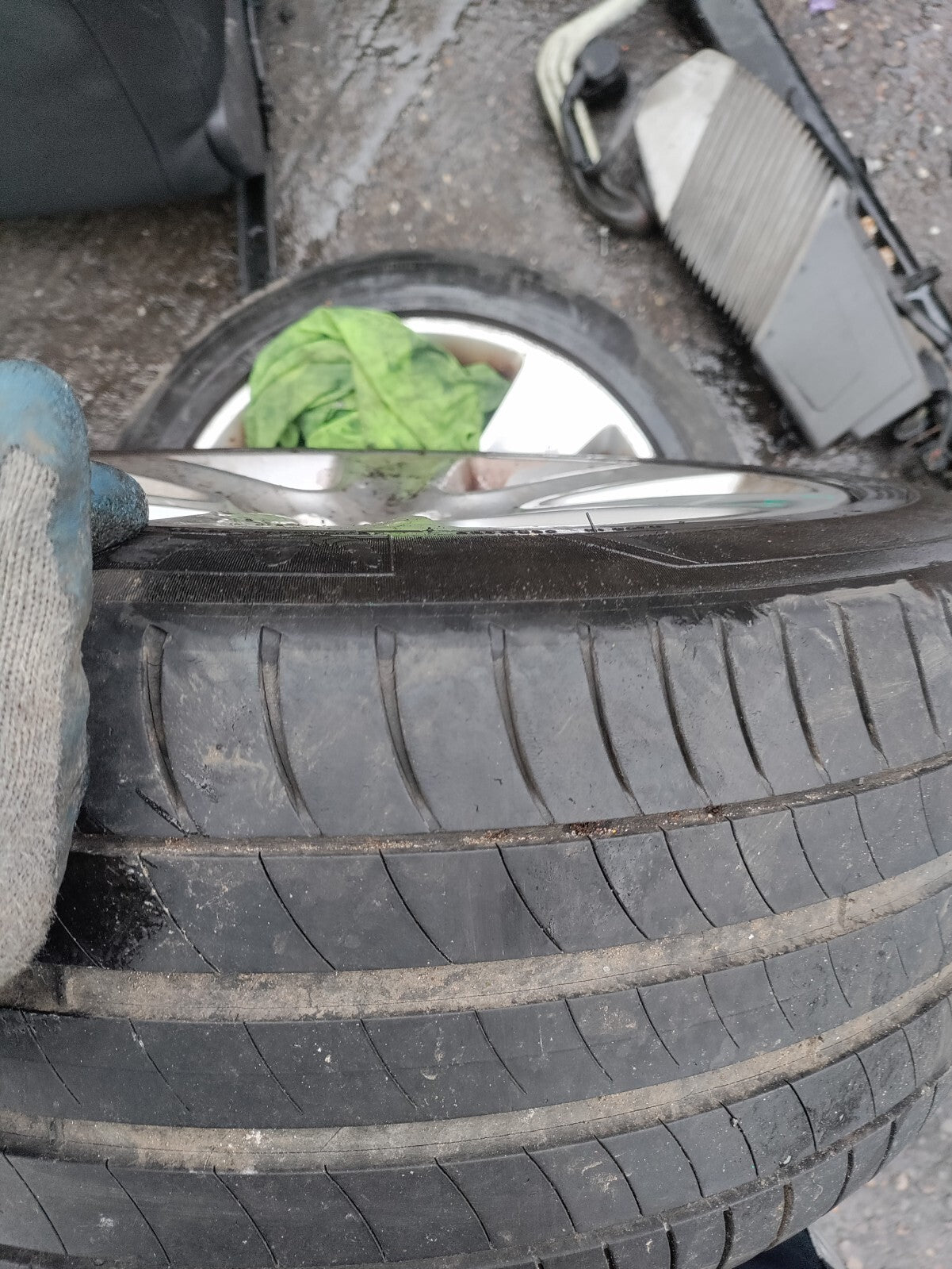2009 JAGUAR XF X250 18 INCH ALLOY WHEEL WITH TYRE 245/45R18 REF 3